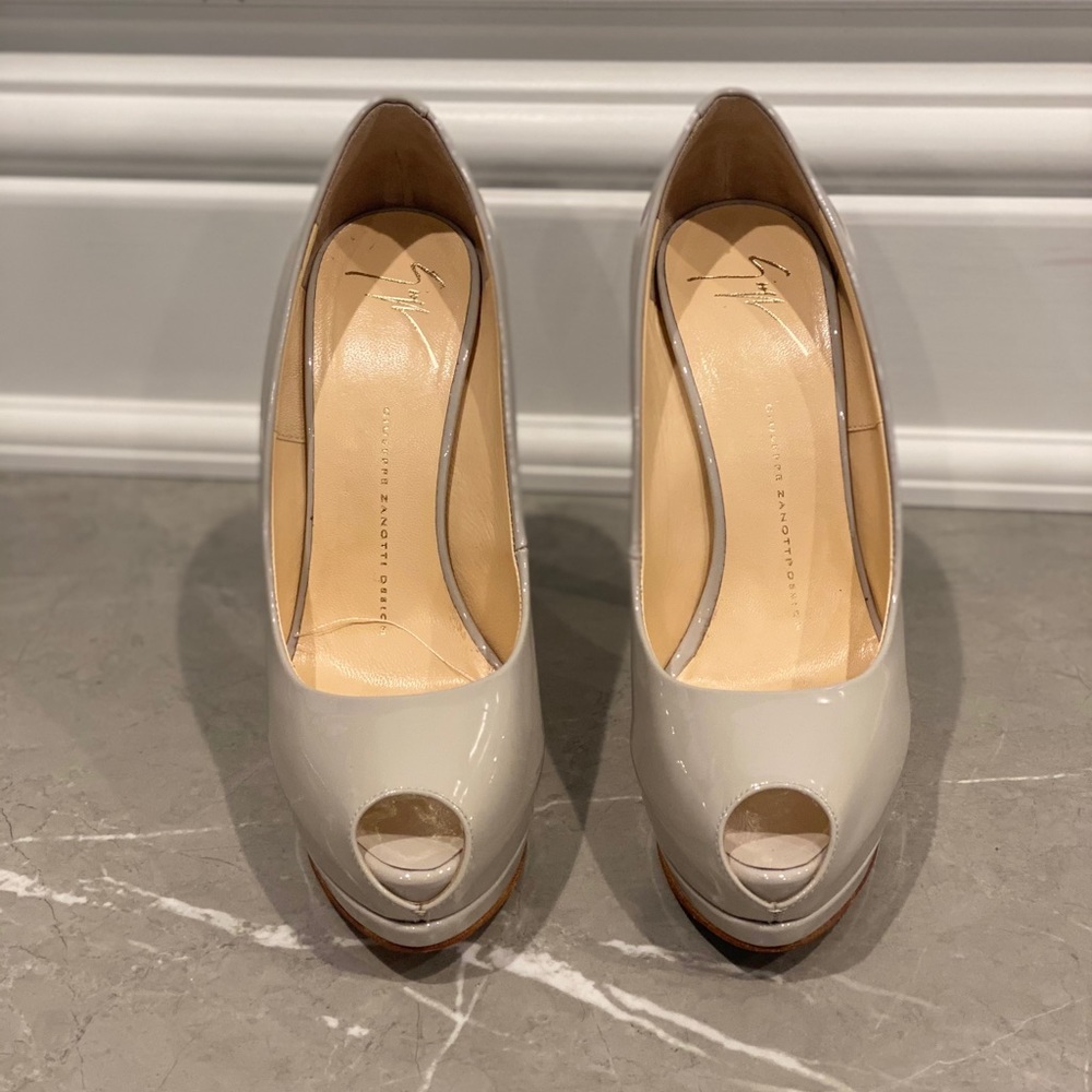 Giuseppe Zanotti Patent Leather Pumps 38